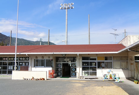 由比児童館