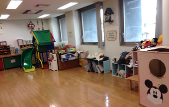 おもちゃ図書館 館内